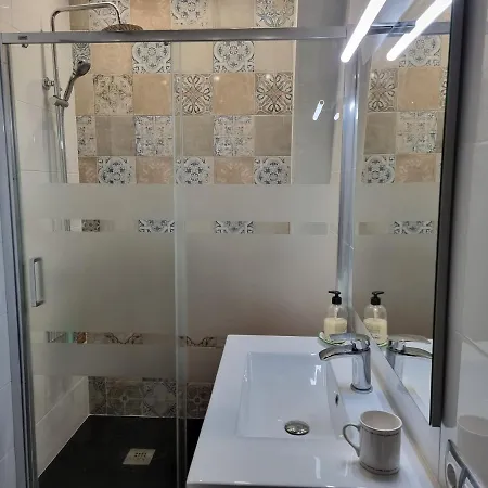 Estudi Desvern Apartment *